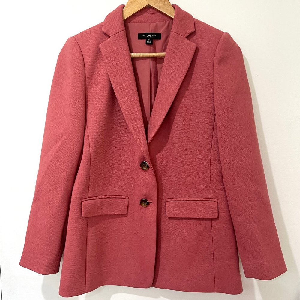 Ann Taylor The Petite Greenwich Blazer in Sweet Lychee, Size 2P